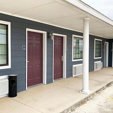 Oyo Hotel Pearsall I-35 West Exterior foto