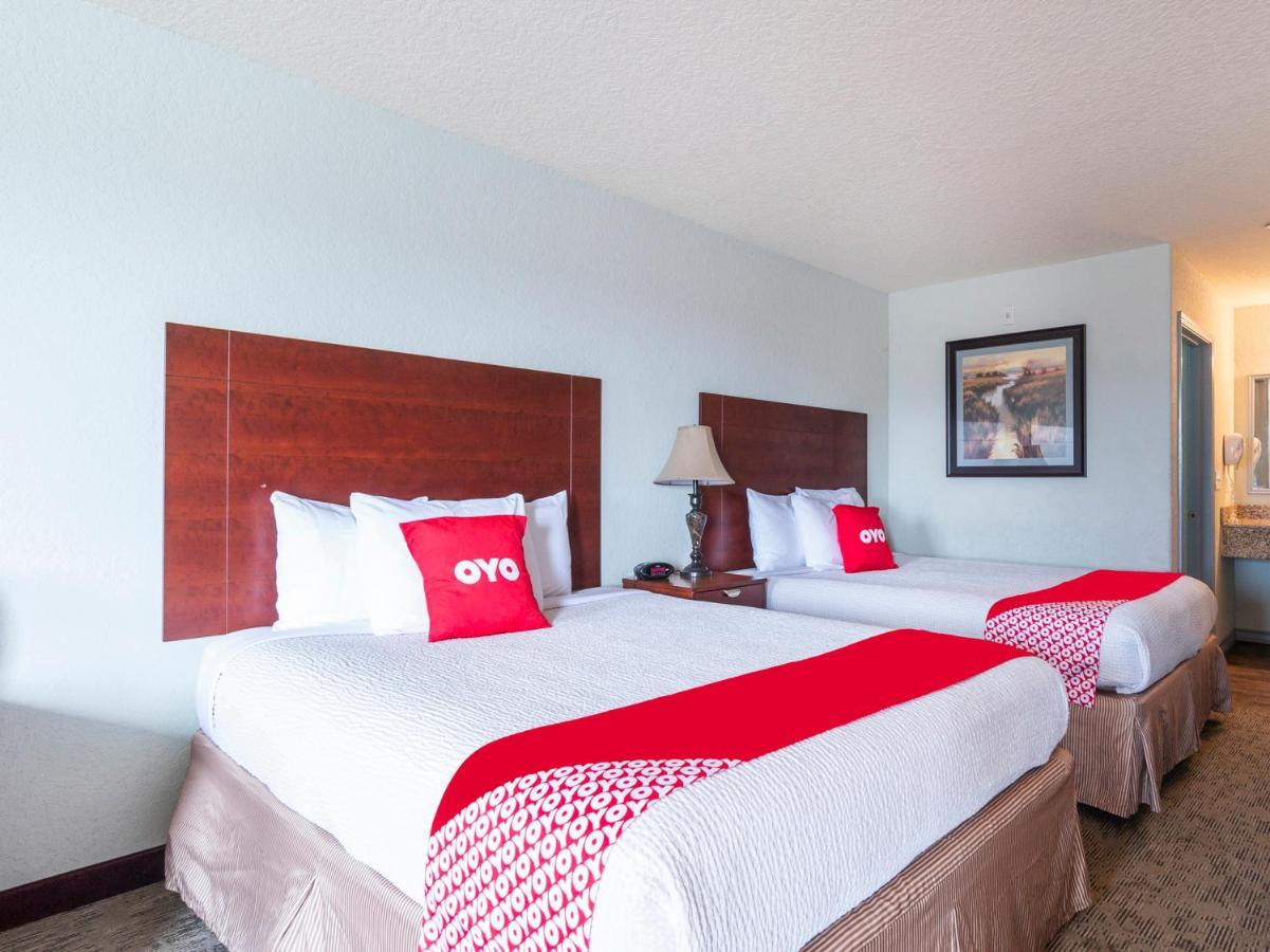Oyo Hotel Pearsall I-35 West Exterior foto