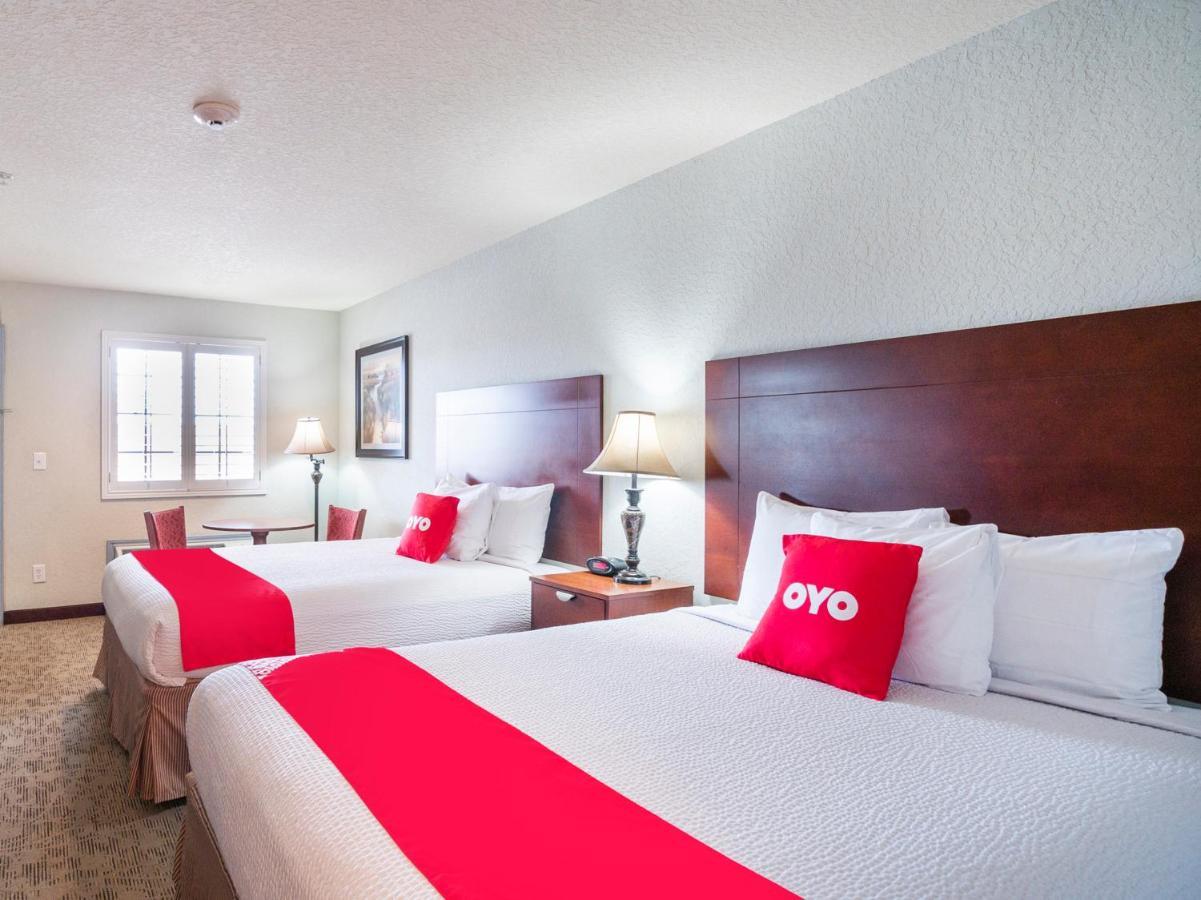 Oyo Hotel Pearsall I-35 West Exterior foto