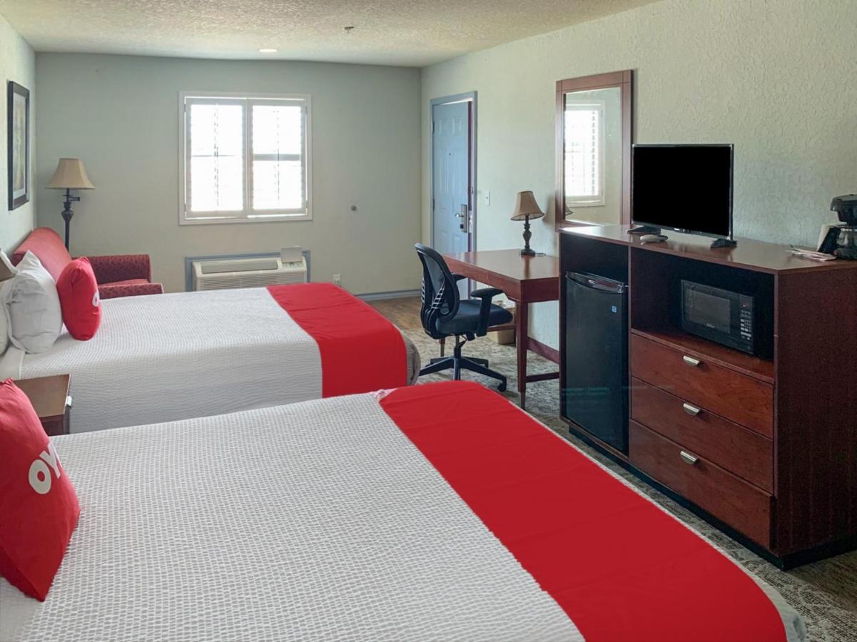 Oyo Hotel Pearsall I-35 West Exterior foto