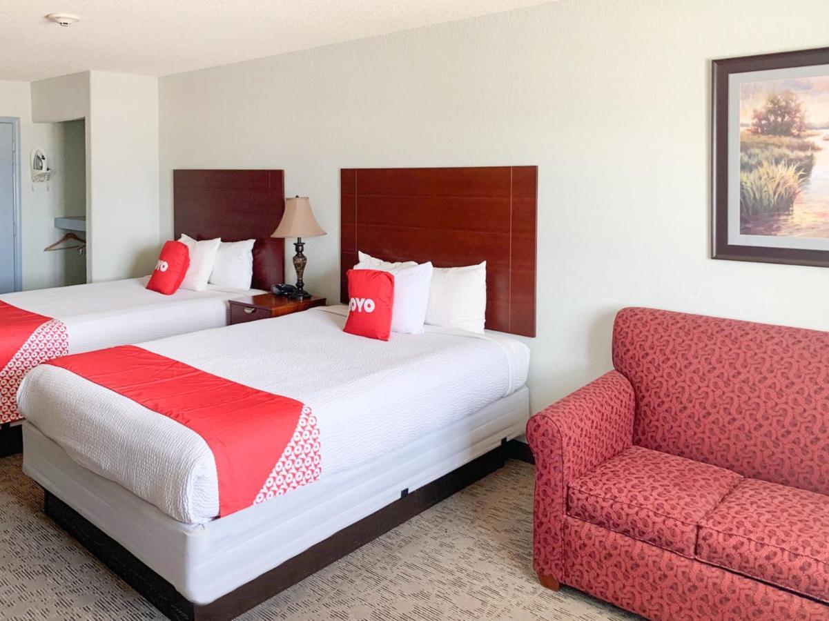 Oyo Hotel Pearsall I-35 West Exterior foto